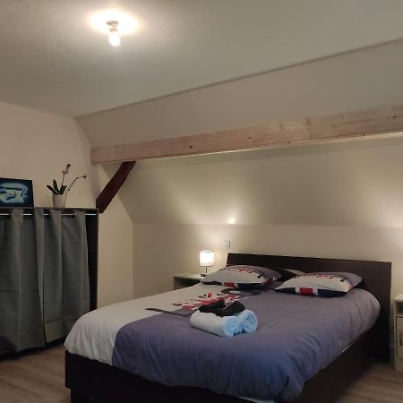 Azede Lägenhet Niederhergheim Exteriör bild